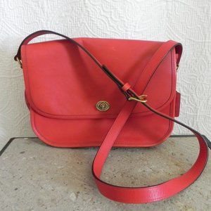 Vtg Coach Shoulderbag Coral/Red Leather Flap